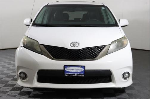 2011 Toyota Sienna SE
