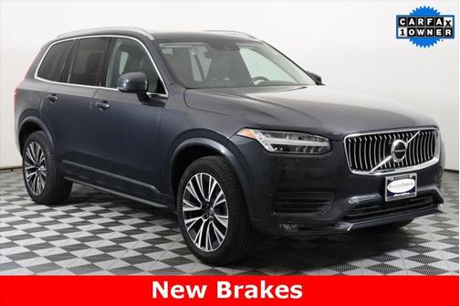 2022 Volvo XC90 T6 Momentum