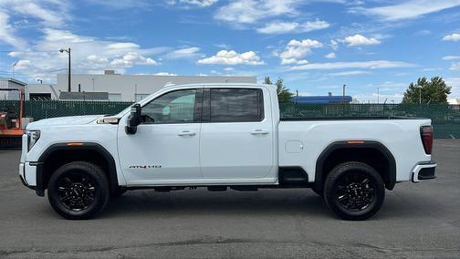 Summit White 2025 GMC Sierra 2500 AT4