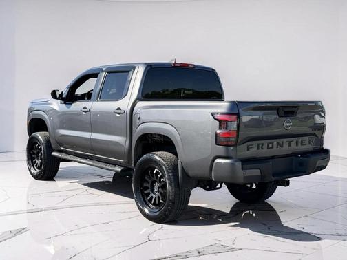 Gun Metallic 2023 Nissan Frontier SV