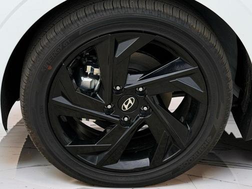 2026 Hyundai ELANTRA HEV SEL Sport