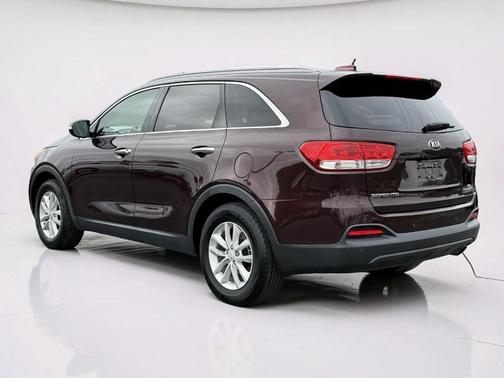 Dark Cherry 2016 Kia Sorento LX