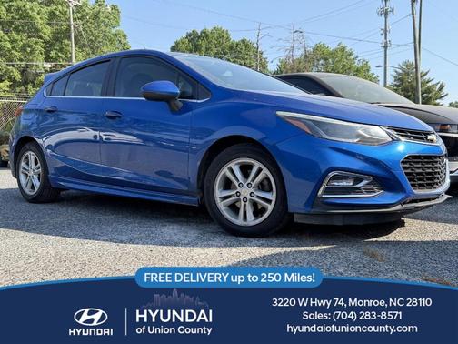 Kinetic Blue 2017 Chevrolet Cruze LT