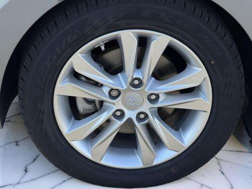 2014 Hyundai Elantra GT Base