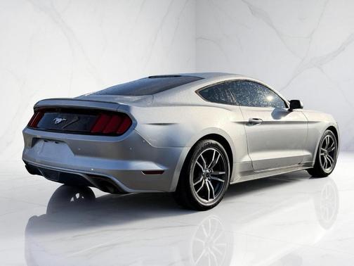 2017 Ford Mustang EcoBoost