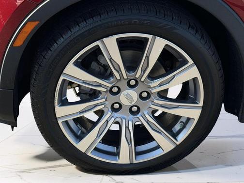 Red Horizon Tintcoat 2019 Cadillac XT4 Premium Luxury