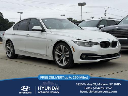 Alpine White 2017 BMW 330e iPerformance