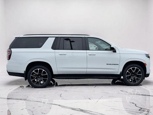 2021 Chevrolet Suburban RST