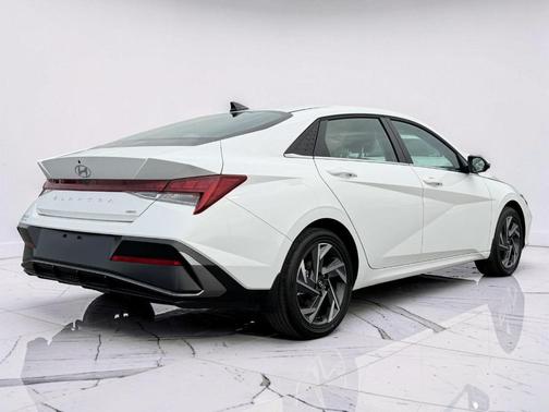 2026 Hyundai ELANTRA HEV Limited