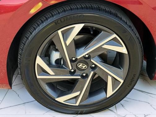Red 2024 Hyundai ELANTRA SEL