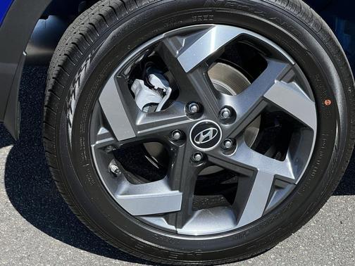 2025 Hyundai VENUE Limited