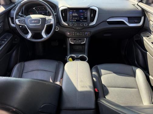 Summit White 2024 GMC Terrain SLT