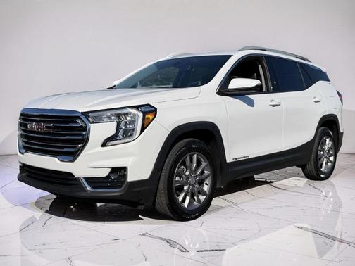 Summit White 2024 GMC Terrain SLT