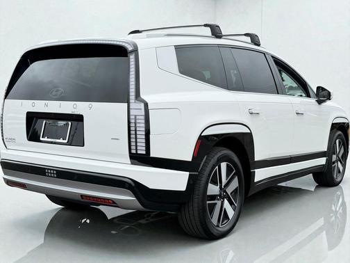 Snow White Pearl 2026 Hyundai IONIQ 9 SEL