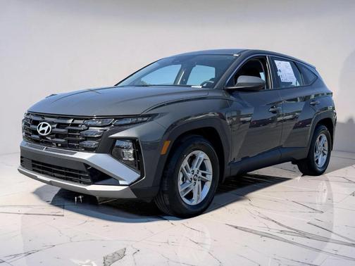 Gray 2026 Hyundai TUCSON SE