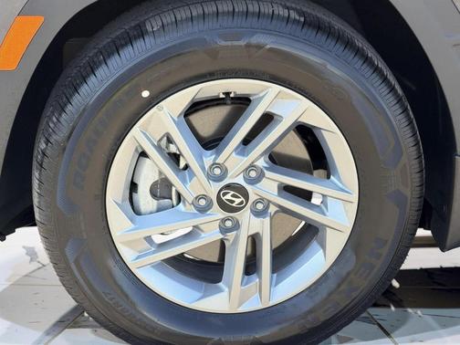 Gray 2026 Hyundai TUCSON SE