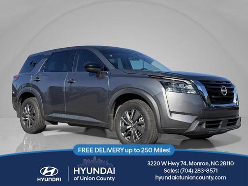 2023 Nissan Pathfinder S