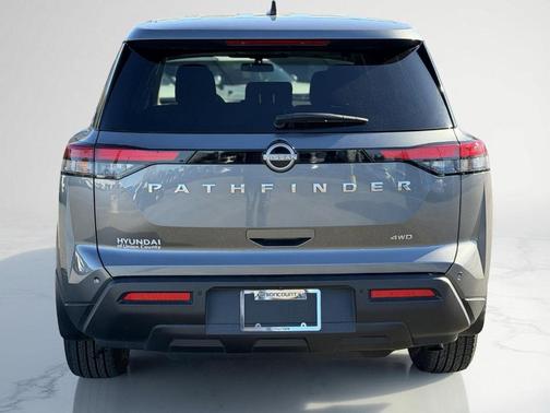2023 Nissan Pathfinder S