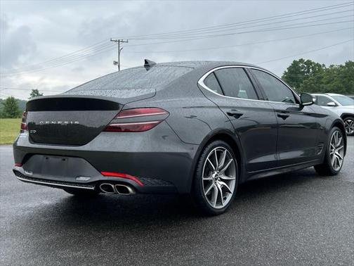 2022 Genesis G70 2.0T RWD