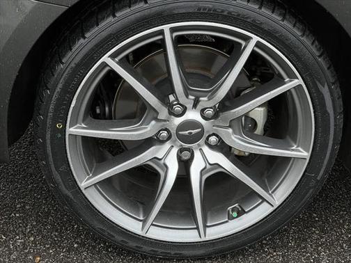 2022 Genesis G70 2.0T RWD