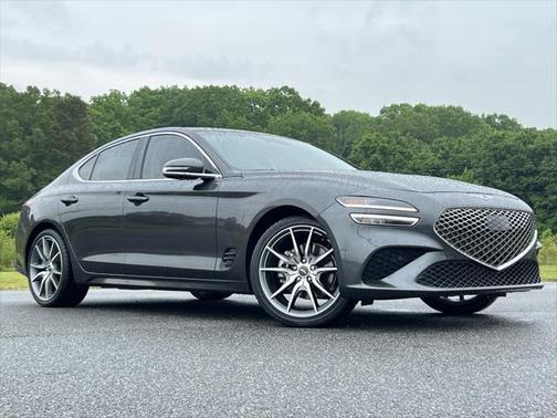 2022 Genesis G70 2.0T RWD