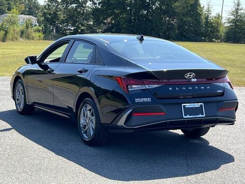 2024 Hyundai ELANTRA HEV Blue