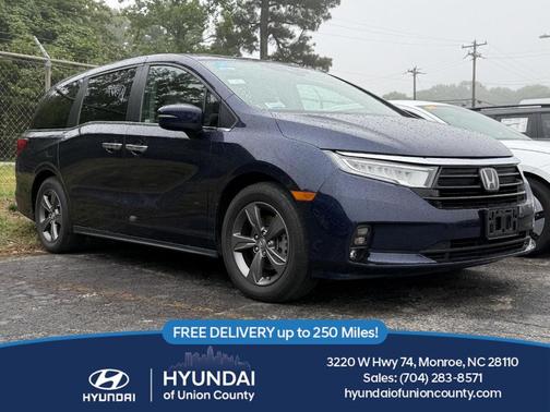 Obsidian Blue Pearl 2022 Honda Odyssey EX
