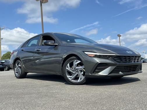 2025 Hyundai ELANTRA Sport