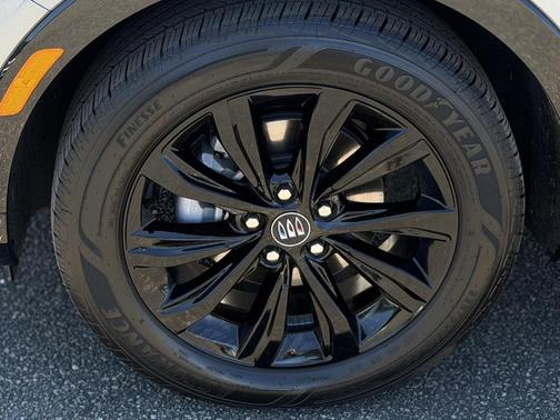 Moonstone Gray Metallic 2025 Buick Envista Sport Touring