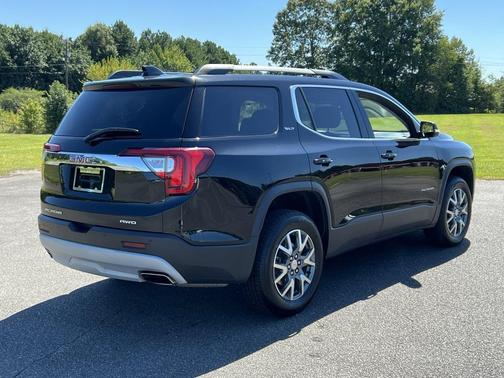 2023 GMC Acadia AWD SLT