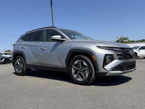 Shimmering Silver 2026 Hyundai TUCSON SEL Premium