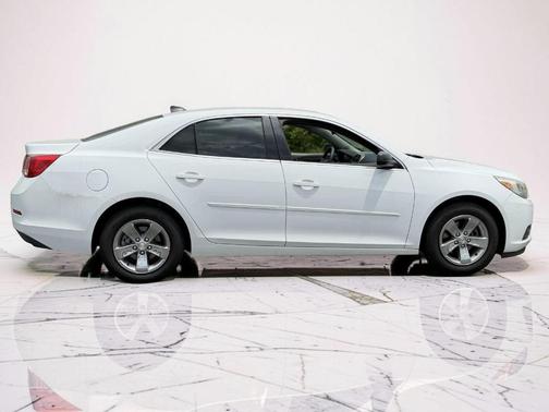 Summit White 2013 Chevrolet Malibu 1LS