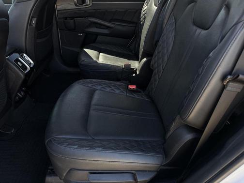 Glacial White Pearl 2023 Kia Sorento X-Line SX Prestige