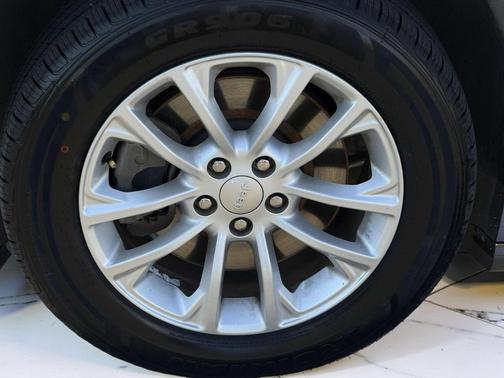 2020 Jeep Cherokee Latitude