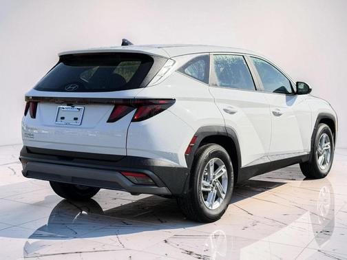 Serenity White Pearl 2026 Hyundai TUCSON SE