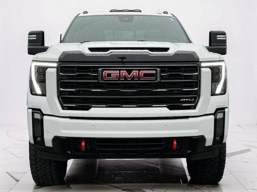 Summit White 2024 GMC Sierra 2500 AT4
