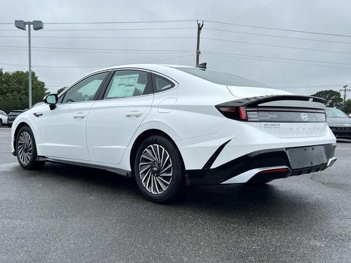 2025 Hyundai SONATA Hybrid SEL