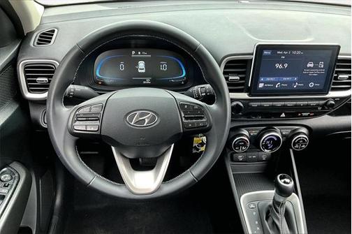 2023 Hyundai VENUE SEL