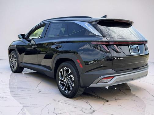Phantom Black 2026 Hyundai TUCSON Limited