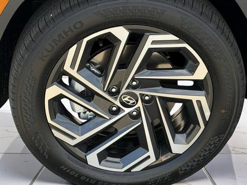 Phantom Black 2026 Hyundai TUCSON Limited