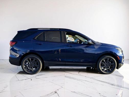 Blue Glow Metallic 2023 Chevrolet Equinox RS