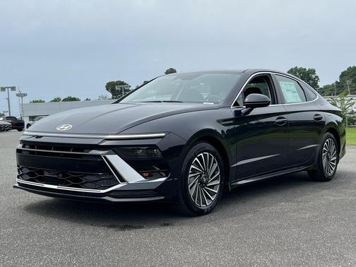 2025 Hyundai SONATA Hybrid SE