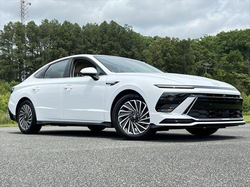 2025 Hyundai SONATA Hybrid Limited