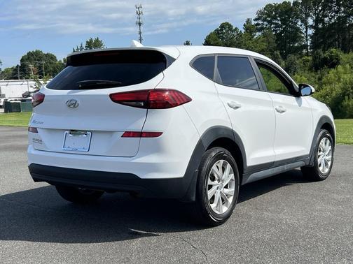 2020 Hyundai TUCSON SE