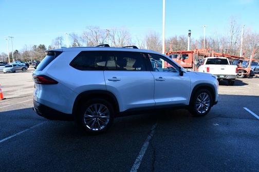 2024 Toyota Grand Highlander Platinum