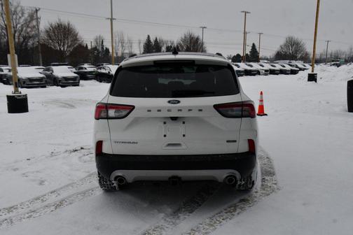 2022 Ford Escape Titanium