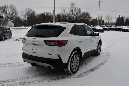 2022 Ford Escape Titanium