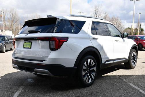 Star White Metallic Tri-Coat 2026 Ford Explorer Platinum