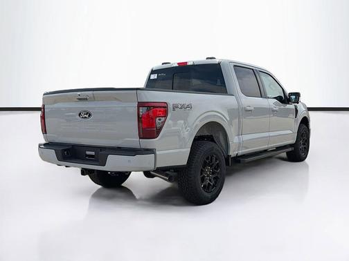Avalanche 2026 Ford F-150 XLT