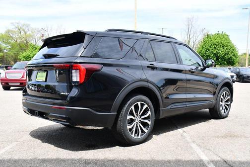 Agate Black Metallic 2026 Ford Explorer ST-Line